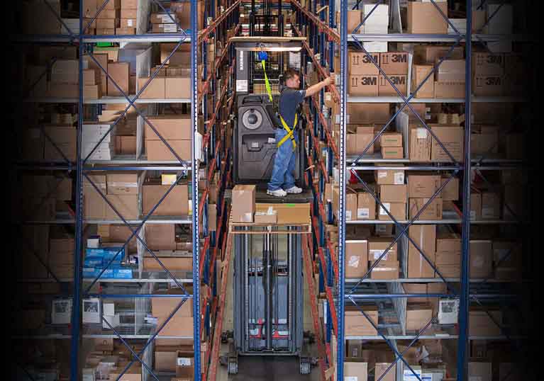 Raymond 5000 Series Orderpicker stock picker truck