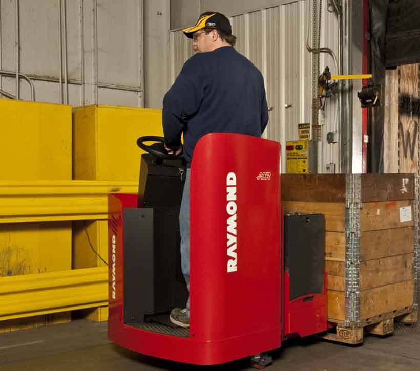Raymond 8900 Riding Pallet Truck programmable performance feature