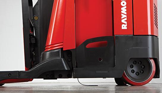 Raymond 7200 and 7300 reach truck