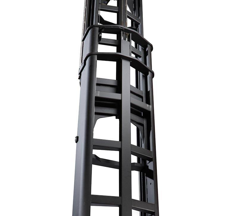 Raymond 9800 Swing-Reach Truck Triplex Mast